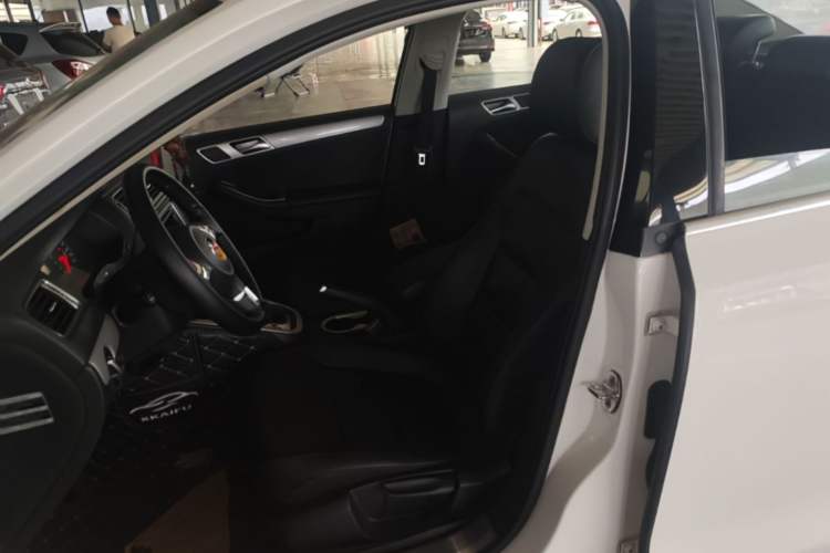 Used Volkswagen Sagitar 2014 1.6L Automatic Comfort Model Left Front Seat