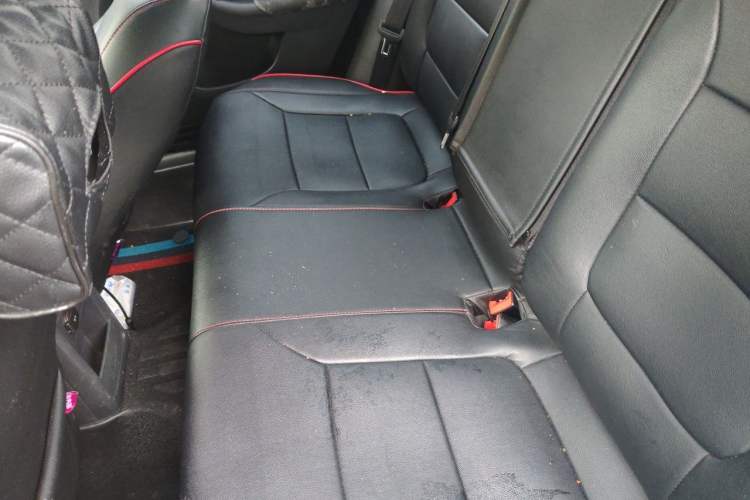 Used Volkswagen Sagitar 2014 Revised Version 1.6L Automatic Fashionable Style Left Rear Seat