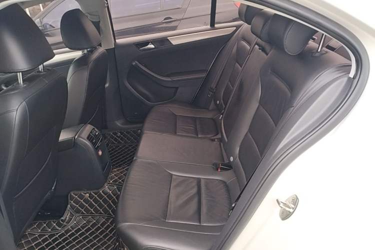 Used Volkswagen Sagitar 2014 1.6L Automatic Comfort Model Left Rear Seat