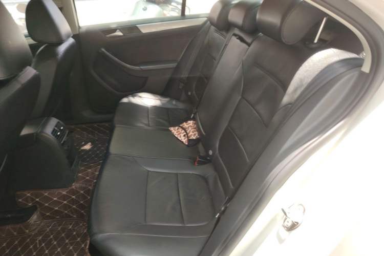 Used Volkswagen Sagitar 2014 Revised Version 1.4TSI Manual Luxury Edition Left Rear Seat