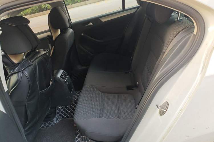 Used Volkswagen Sagitar 2014 Revised Version 1.6L Manual Leading Edition Left Rear Seat