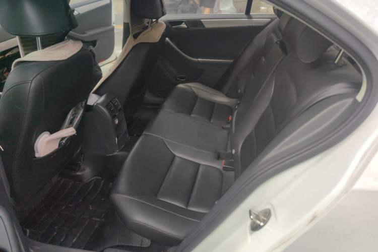 Used Volkswagen Sagitar 2014 Revised Version 1.4TSI Automatic Luxury Edition Left Rear Seat