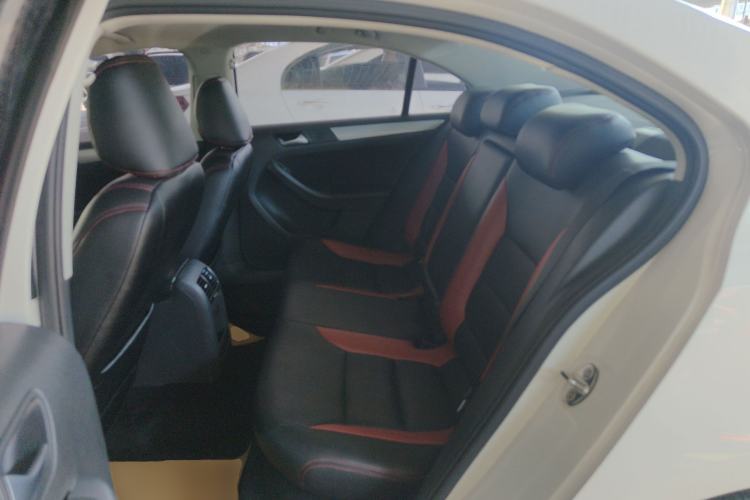 Used Volkswagen Sagitar 2014 Revised Version 1.6L Automatic Leading Edition Left Rear Seat