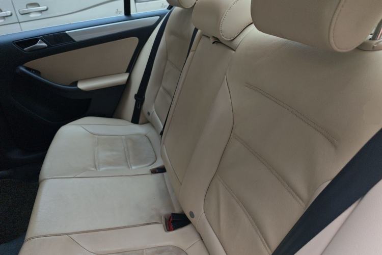Used Volkswagen Sagitar 2014 Revised Version 1.4TSI Automatic Luxury Edition Left Rear Seat