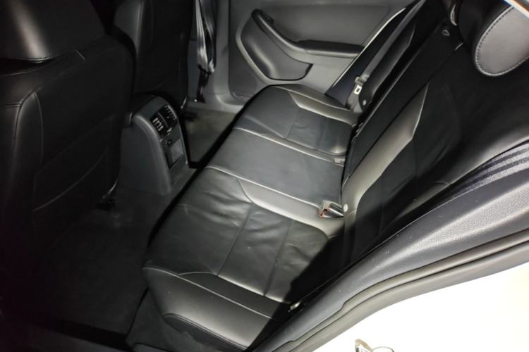 Used Volkswagen Sagitar 2014 Revised Version 1.4TSI Automatic Luxury Edition Left Rear Seat