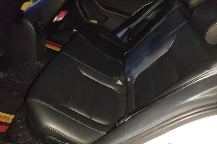 Used Volkswagen Sagitar 2014 Revised Version 1.6L Automatic Comfort Edition Left Rear Seat