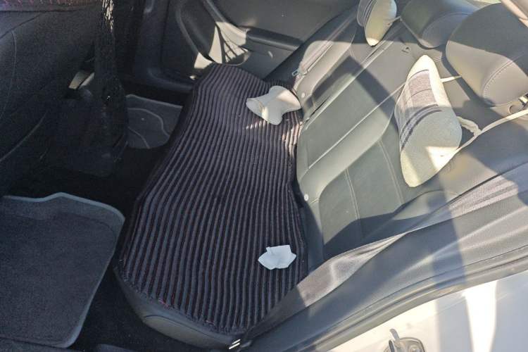Used Volkswagen Sagitar 2014 1.6L Manual Comfort Model Left Rear Seat