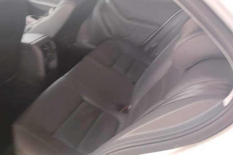 Used Volkswagen Sagitar 2014 Revised Version 1.6L Automatic Comfort Edition Left Rear Seat