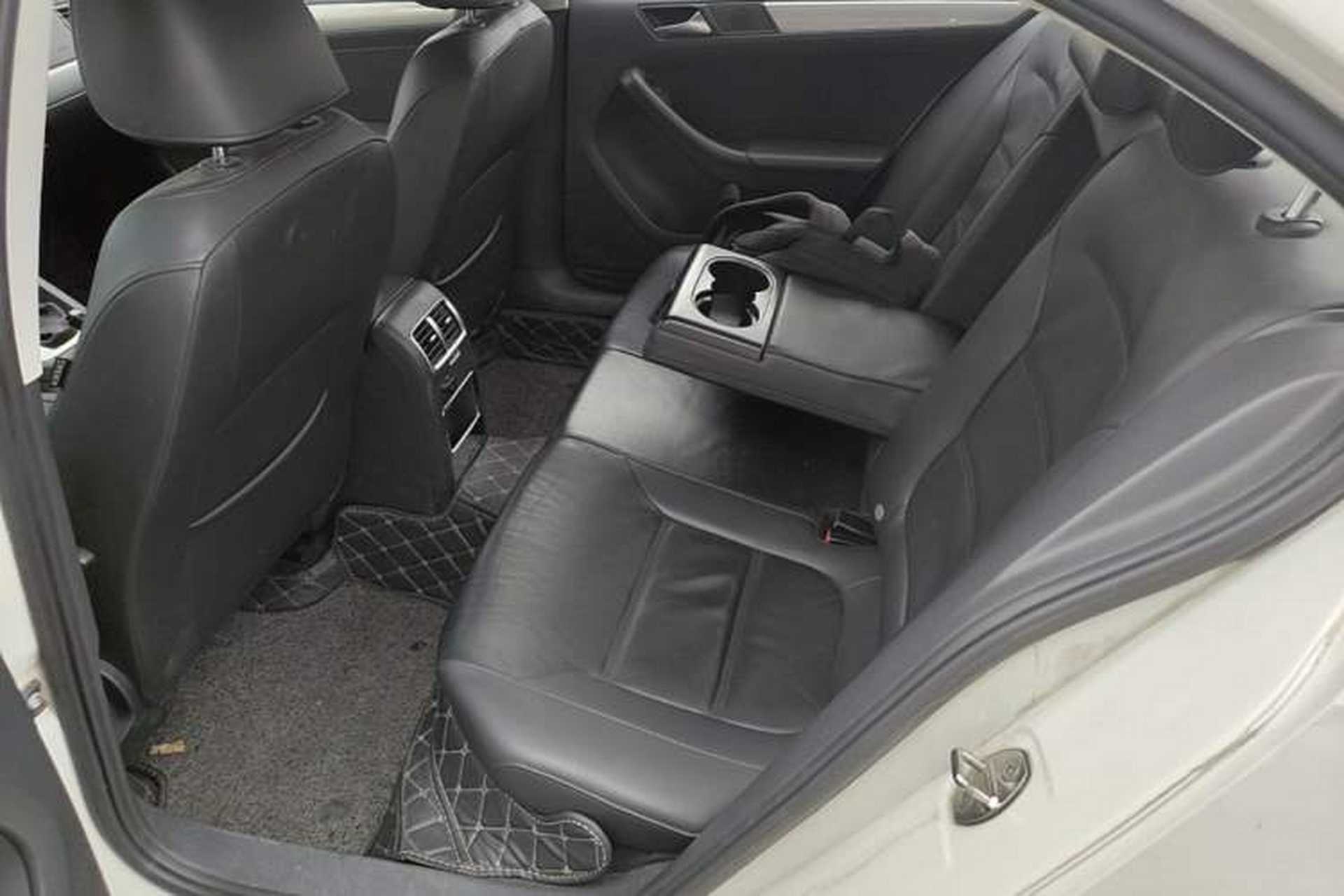 Used Volkswagen Sagitar 2014 Revised Version 1.6L Automatic Comfort Edition Left Rear Seat