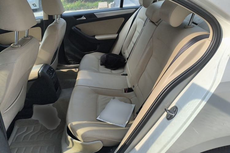 Used Volkswagen Sagitar 2014 1.4TSI Automatic Luxury Model Left Rear Seat