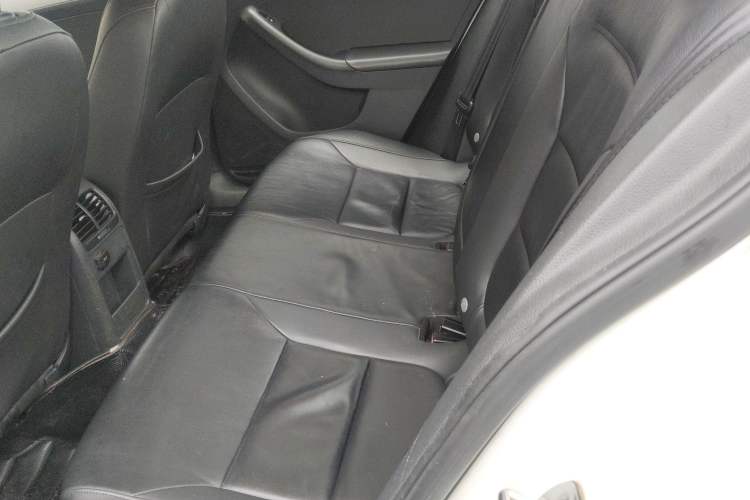 Used Volkswagen Sagitar 2014 Revised Version 1.6L Automatic Leading Edition Left Rear Seat