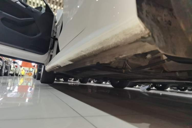 Used Volkswagen Sagitar 2014 Revised Version 1.6L Automatic Leading Edition Left Side Sill