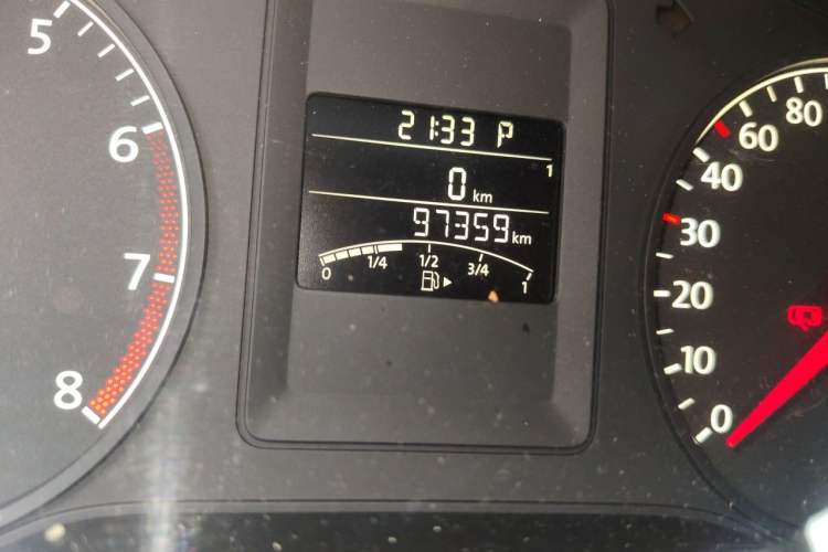 Used Volkswagen Sagitar 2014 Revised Version 1.6L Automatic Fashionable Style Odometer Close Up