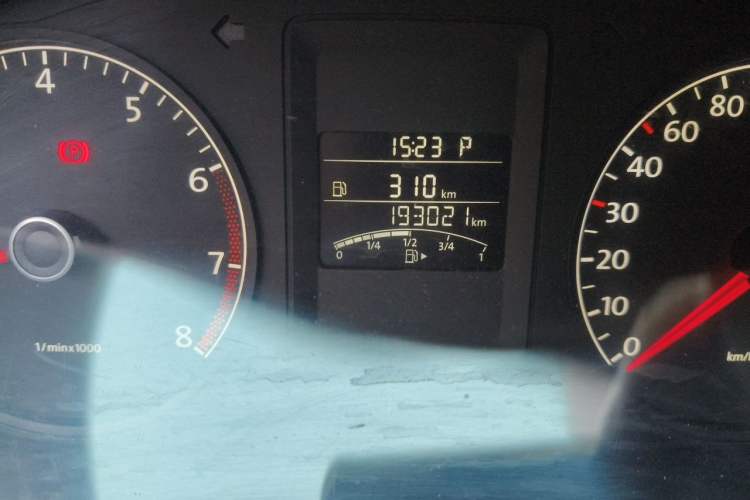 Used Volkswagen Sagitar 2014 Revised Version 1.6L Automatic Leading Edition Odometer Close Up