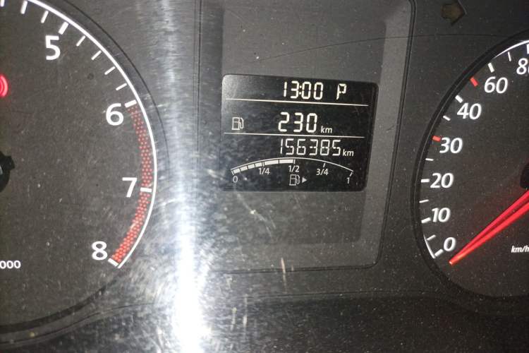 Used Volkswagen Sagitar 2014 1.6L Automatic Comfort Model Odometer Close Up