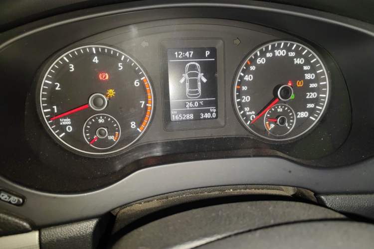 Used Volkswagen Sagitar 2014 Revised Version 1.4TSI Automatic Luxury Edition Odometer Close Up