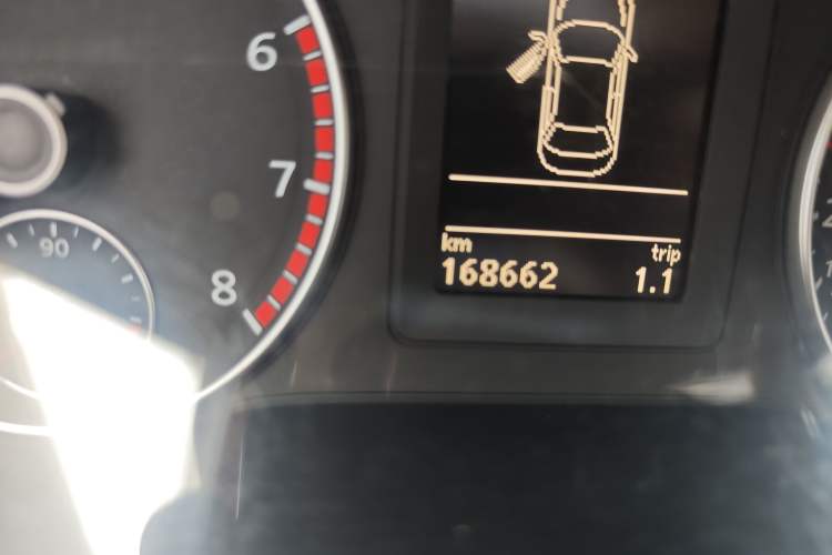 Used Volkswagen Sagitar 2014 Revised Version 1.4TSI Automatic Luxury Edition Odometer Close Up
