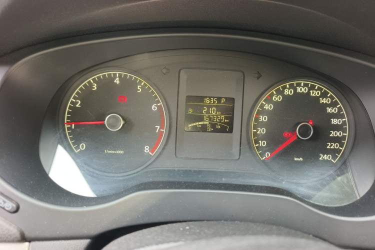 Used Volkswagen Sagitar 2014 Revised Version 1.6L Automatic Leading Edition Odometer Close Up