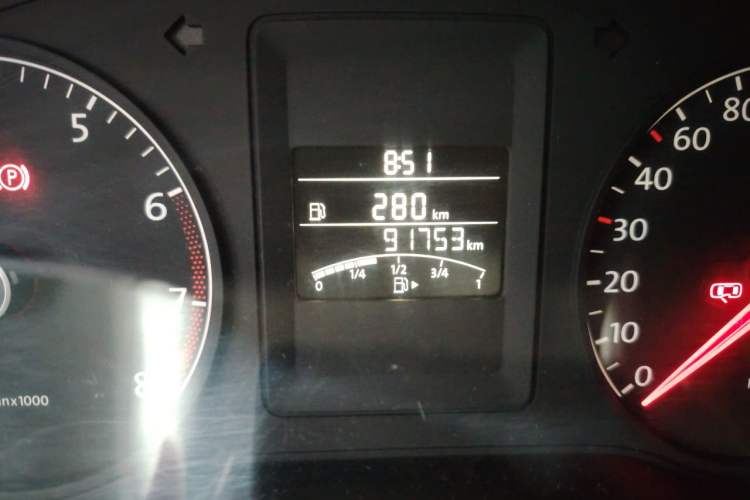 Used Volkswagen Sagitar 2014 1.6L Manual Comfort Model Odometer Close Up