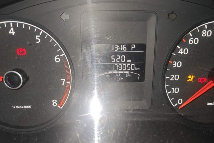 Used Volkswagen Sagitar 2014 Revised Version 1.6L Automatic Comfort Edition Odometer Close Up