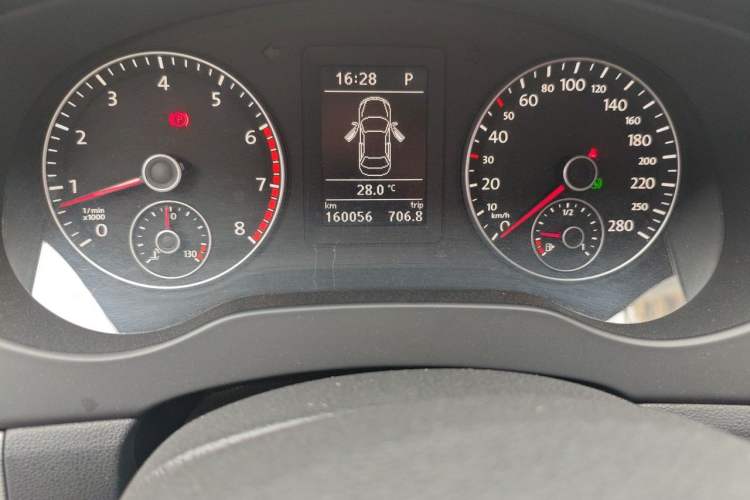 Used Volkswagen Sagitar 2014 Revised Version 1.4TSI Automatic Luxury Edition Odometer Close Up