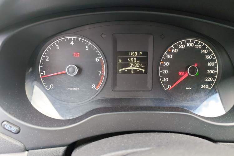 Used Volkswagen Sagitar 2014 Revised Version 1.6L Automatic Leading Edition Odometer Close Up