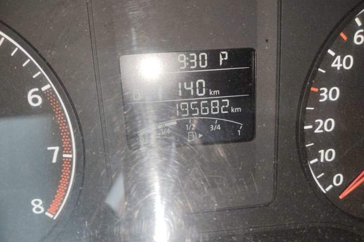 Used Volkswagen Sagitar 2014 1.6L Automatic Comfort Model Odometer Close Up