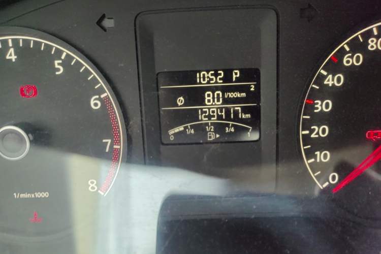 Used Volkswagen Sagitar 2014 1.6L Automatic Comfort Model Odometer Close Up