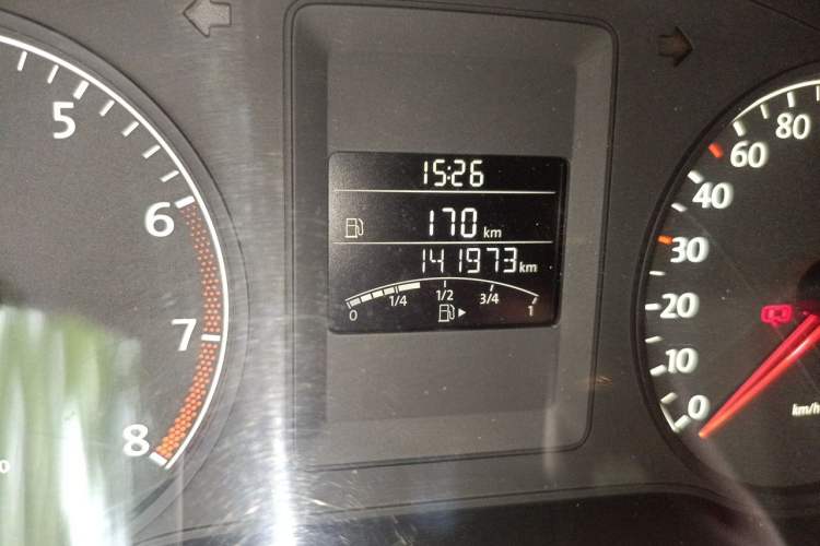 Used Volkswagen Sagitar 2014 Revised Version 1.6L Manual Comfort Edition Odometer Close Up