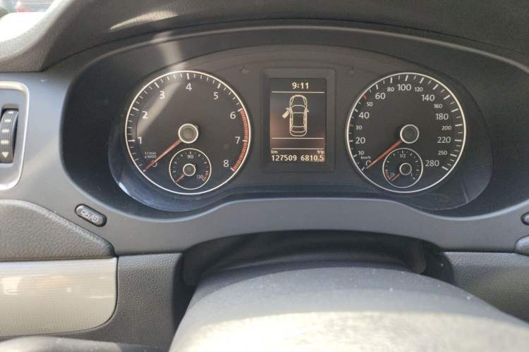 Used Volkswagen Sagitar 2014 Revised Version 1.4TSI Automatic Luxury Edition Odometer Close Up