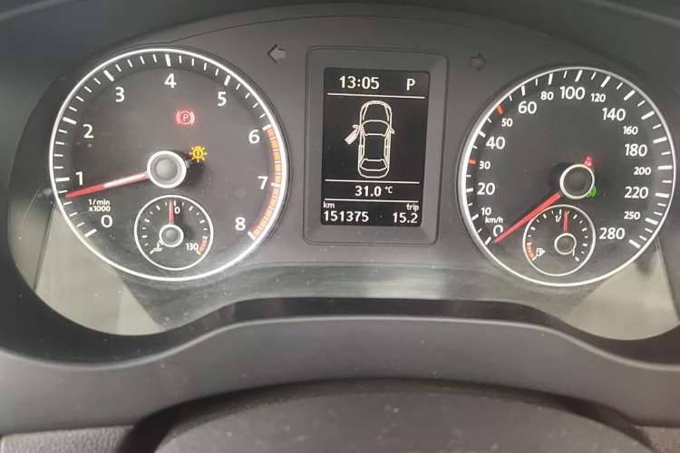 Used Volkswagen Sagitar 2014 Revised Version 1.4TSI Automatic Luxury Edition Odometer Close Up