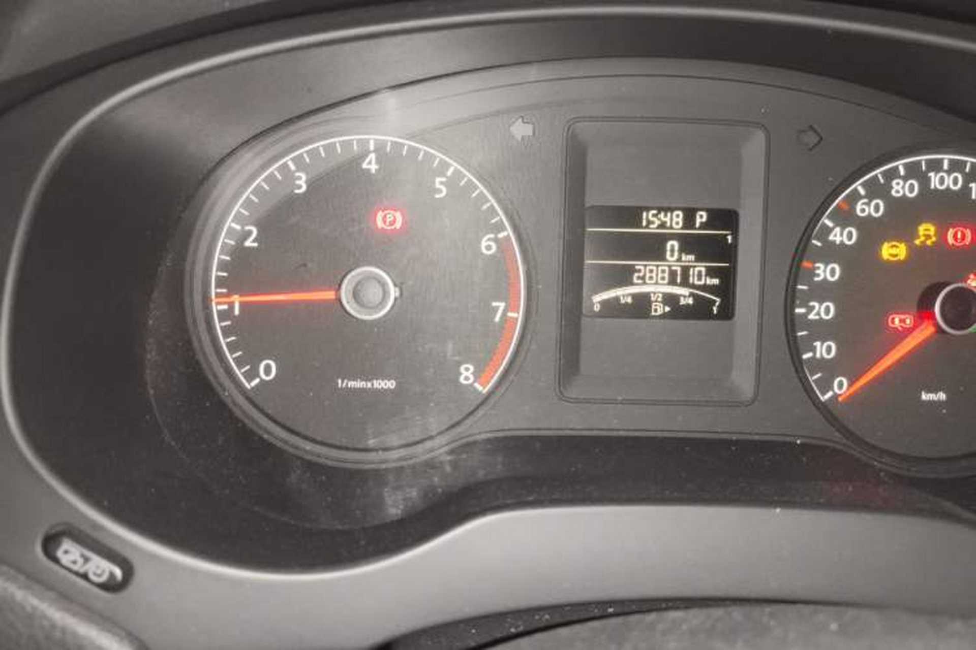 Used Volkswagen Sagitar 2014 1.6L Automatic Comfort Model Odometer Close Up