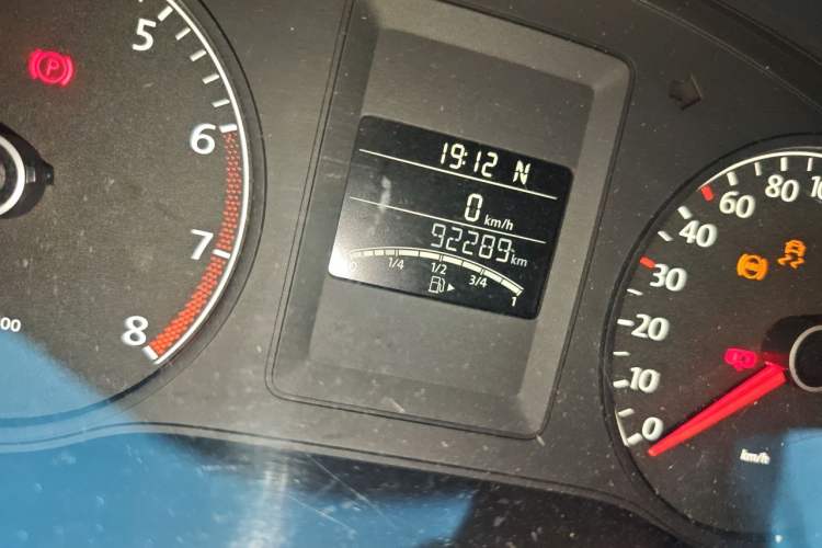 Used Volkswagen Sagitar 2014 Revised Version 1.6L Automatic Fashionable Style Odometer Close Up