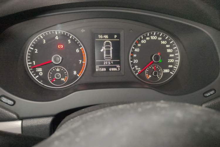 Used Volkswagen Sagitar 2014 Revised Version 1.4TSI Automatic Luxury Edition Odometer Close Up