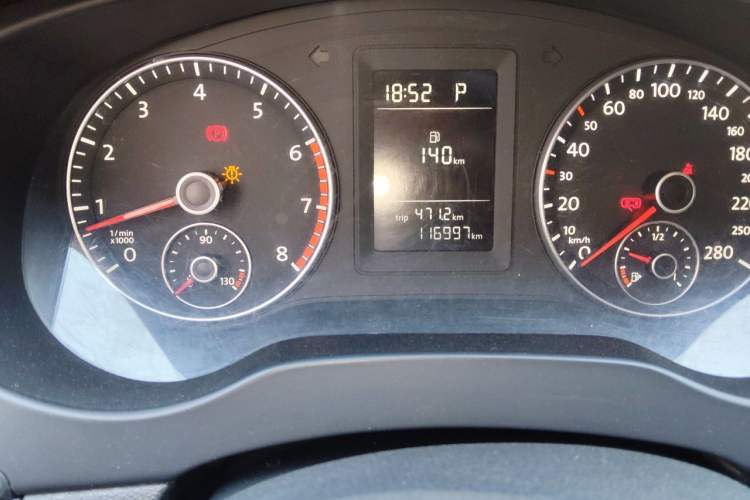 Used Volkswagen Sagitar 2014 Revised Version 1.4TSI Automatic Fashion Edition Odometer Close Up