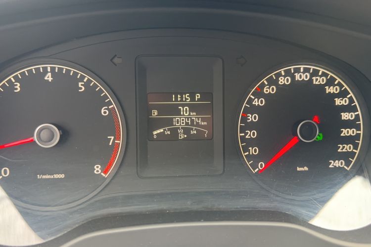 Used Volkswagen Sagitar 2014 Revised Version 1.6L Automatic Comfort Edition Odometer Close Up
