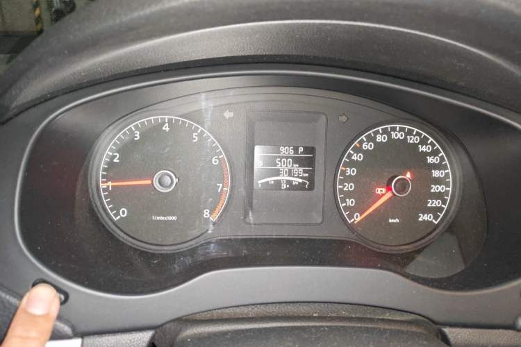 Used Volkswagen Sagitar 2014 Revised Version 1.6L Automatic Leading Edition Odometer Close Up