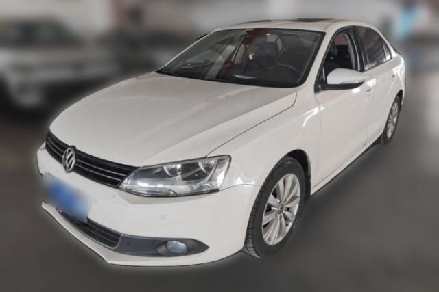 Używany Volkswagen Sagitar 2014 Revised Version 1.4TSI Automatic Luxury Edition