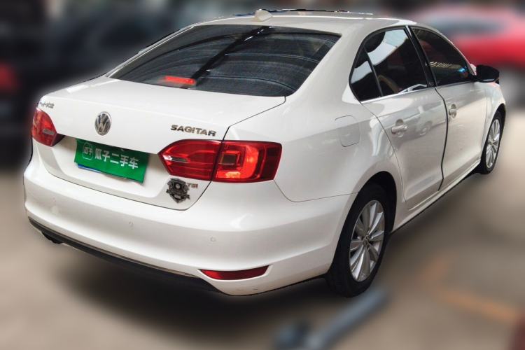 Used Volkswagen Sagitar 2014 1.4TSI Manual Luxury Model Rear Right 45 Deg