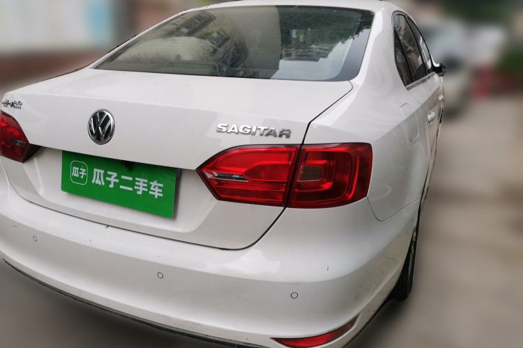 Used Volkswagen Sagitar 2014 Revised Version 1.6L Manual Leading Edition Rear Right 45 Deg