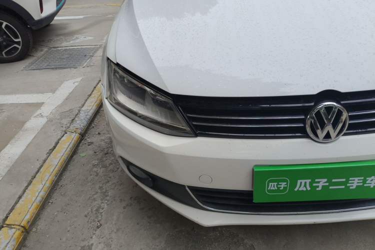 Used Volkswagen Sagitar 2014 Revised Version 1.6L Automatic Leading Edition Right Front Headlight