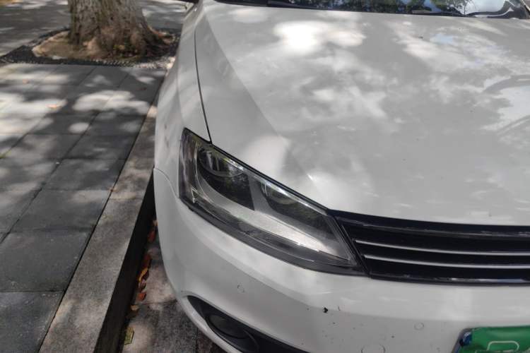Used Volkswagen Sagitar 2014 Revised Version 1.4TSI Automatic Luxury Edition Right Front Headlight