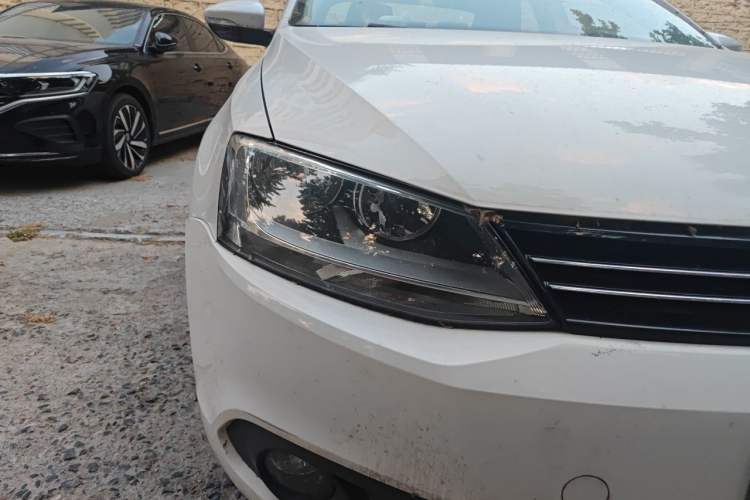 Used Volkswagen Sagitar 2014 Revised Version 1.6L Automatic Leading Edition Right Front Headlight
