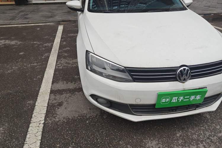 Used Volkswagen Sagitar 2014 Revised Version 1.6L Automatic Comfort Edition Right Front Headlight