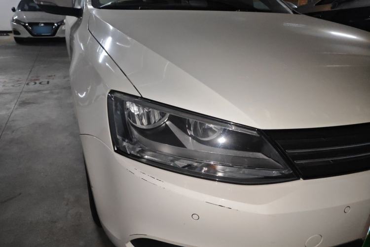Used Volkswagen Sagitar 2014 Revised Version 1.4TSI Automatic Luxury Edition Right Front Headlight