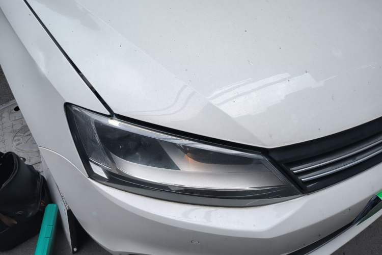 Used Volkswagen Sagitar 2014 1.4TSI BlueMotion Edition Right Front Headlight
