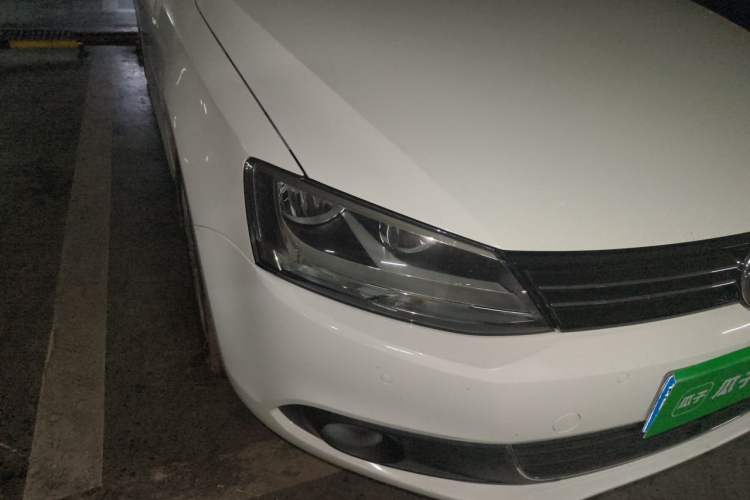 Used Volkswagen Sagitar 2014 Revised Version 1.4TSI Automatic Luxury Edition Right Front Headlight