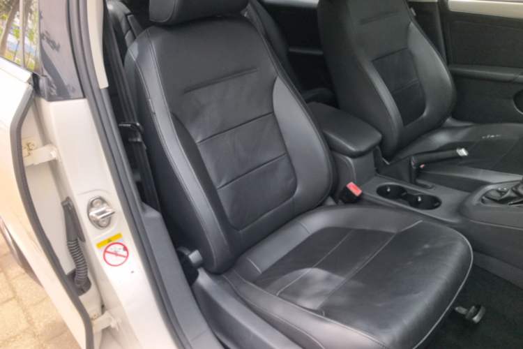 Used Volkswagen Sagitar 2014 Revised Version 1.4TSI Automatic Luxury Edition Right Front Seat
