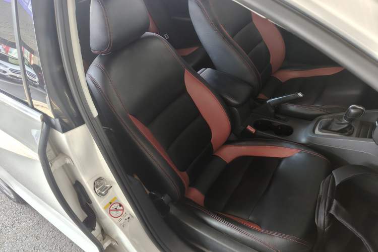 Used Volkswagen Sagitar 2014 Revised Version 1.6L Automatic Leading Edition Right Front Seat