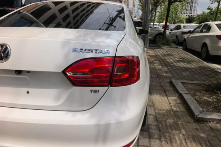 Used Volkswagen Sagitar 2014 Revised Version 1.4TSI Automatic Luxury Edition Right Rear Taillight